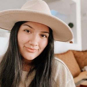 Meet your Posher, Priscilla